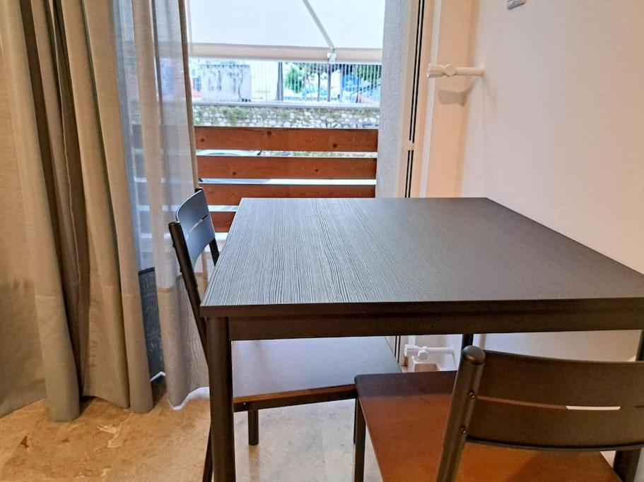 Mini 5 * Patras