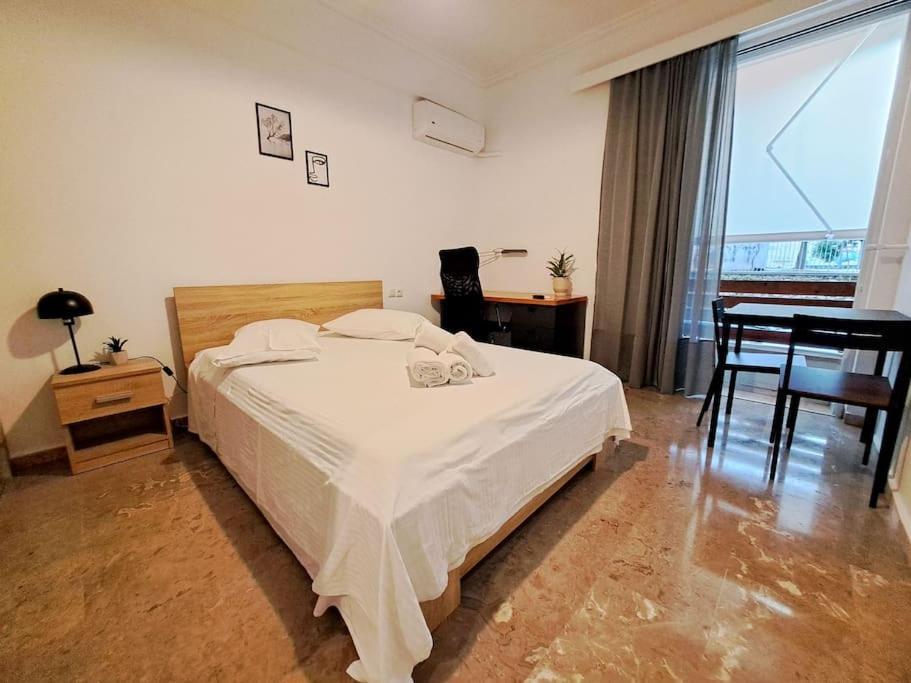 Mini 5 * Patras